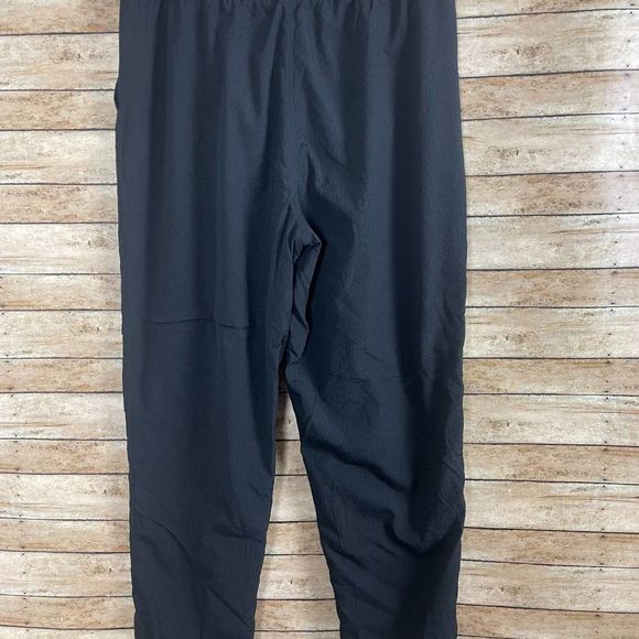 Lululemon In-Depth Black Jogger (28") size 4 - Picture 3 of 6